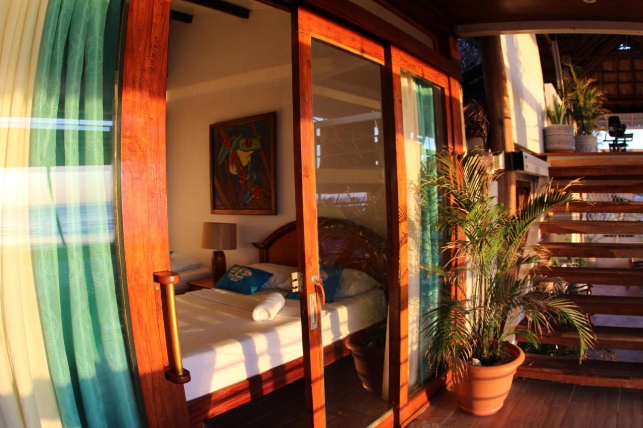 Lodge Sirena Surf Nicaragua *